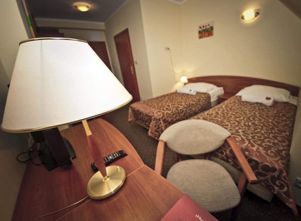Hotel Wityng Ślesin 객실 사진