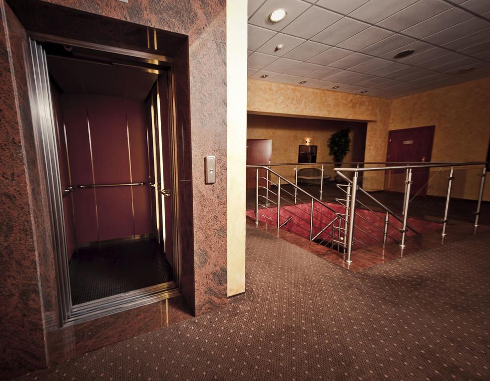 Hotel Wityng Ślesin 외부 사진