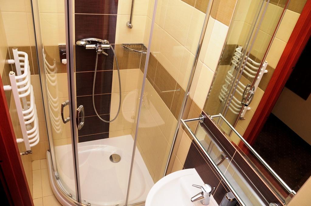 Hotel Wityng Ślesin 객실 사진
