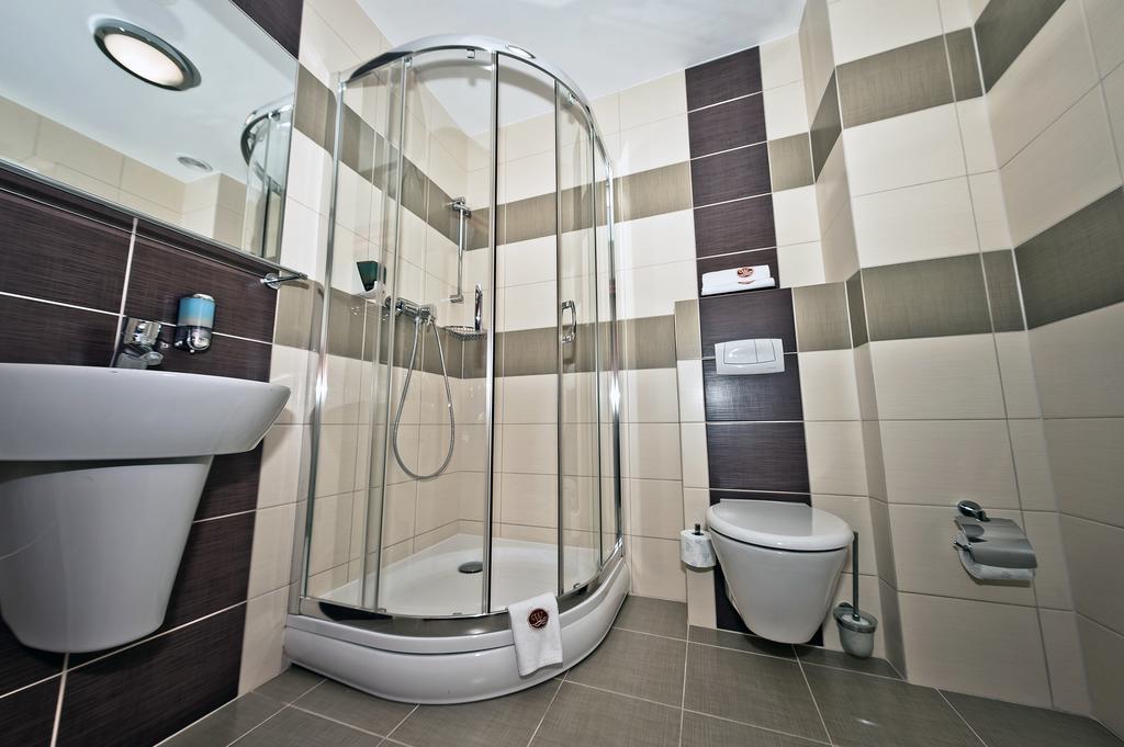 Hotel Wityng Ślesin 객실 사진